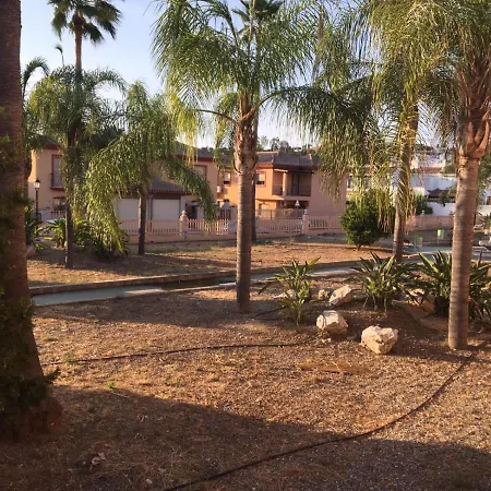 Homestay •{ Habitacion Deluxe En A 30km De La Playa •