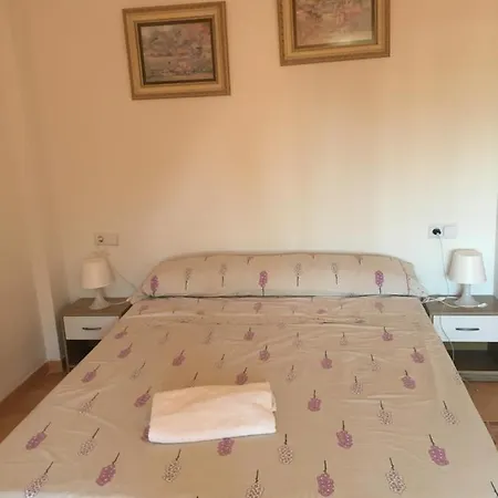 Homestay •{ Habitacion Deluxe En A 30km De La Playa • *